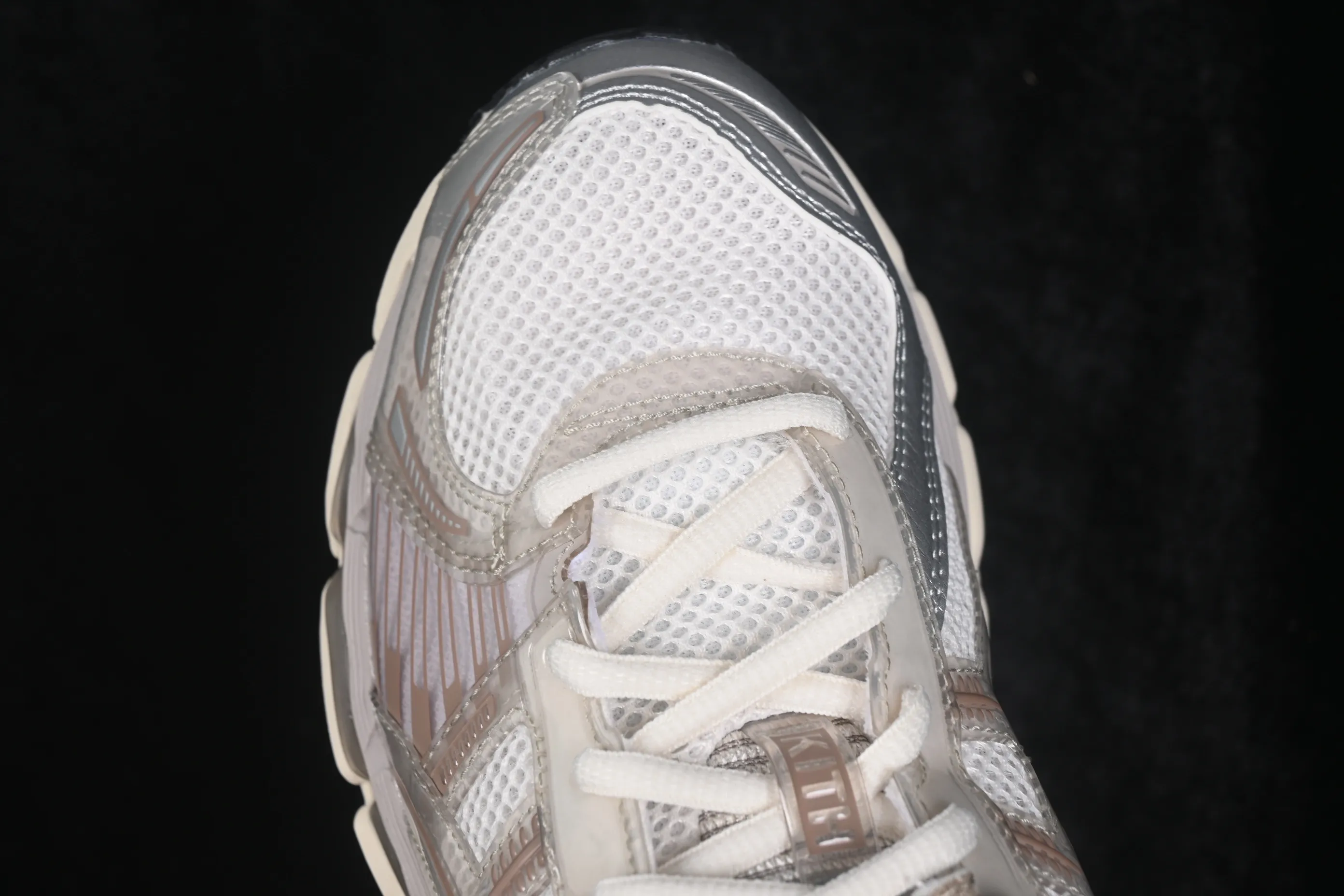 All categories Asics ASICS series Asics Gel-Nimbus 12.1 C version pure original Asics Gel-Nimbus 12.1 ASICS retro breathable casual shoes cushioning men's wear-resistant running shoes 1203B144-100